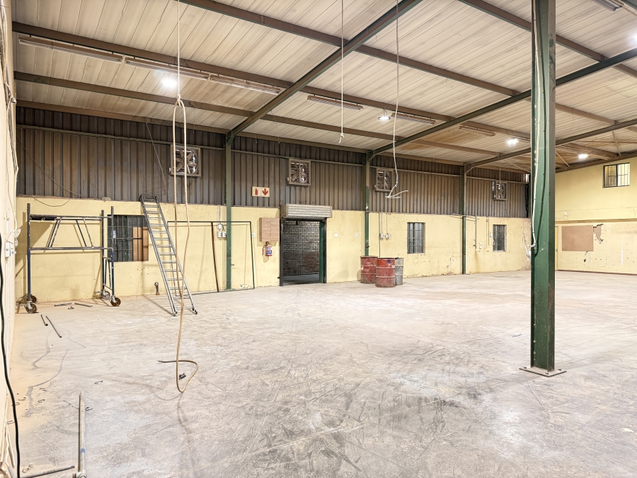 To Let Commercial Property for Rent in Rooihuiskraal Gauteng