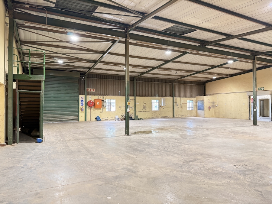 To Let Commercial Property for Rent in Rooihuiskraal Gauteng