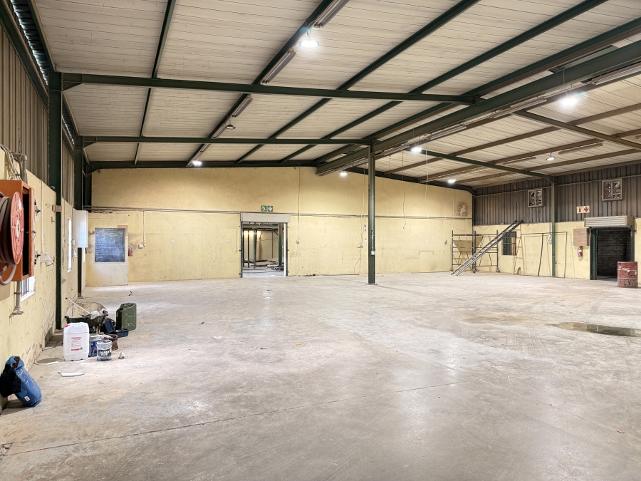 To Let Commercial Property for Rent in Rooihuiskraal Gauteng