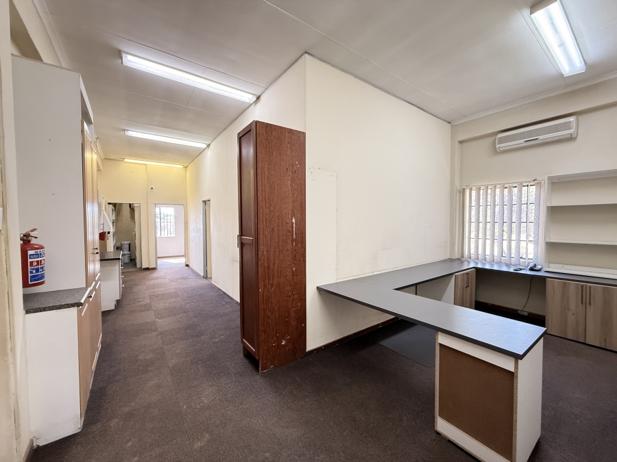 To Let Commercial Property for Rent in Rooihuiskraal Gauteng