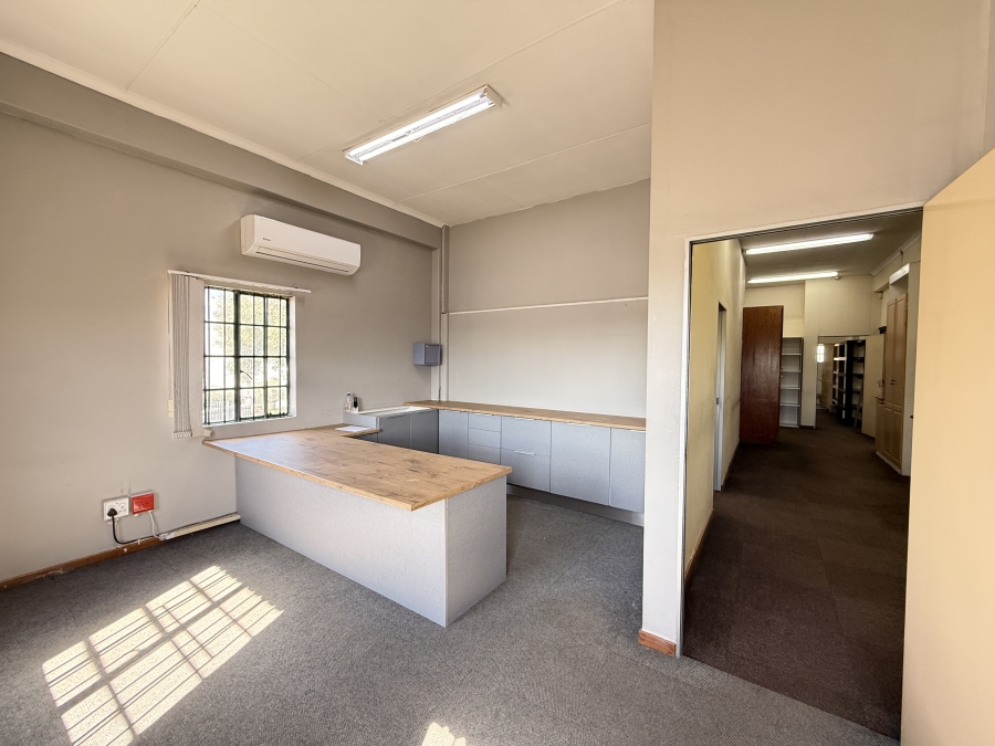 To Let Commercial Property for Rent in Rooihuiskraal Gauteng