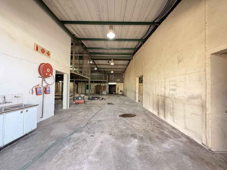 To Let Commercial Property for Rent in Rooihuiskraal Gauteng