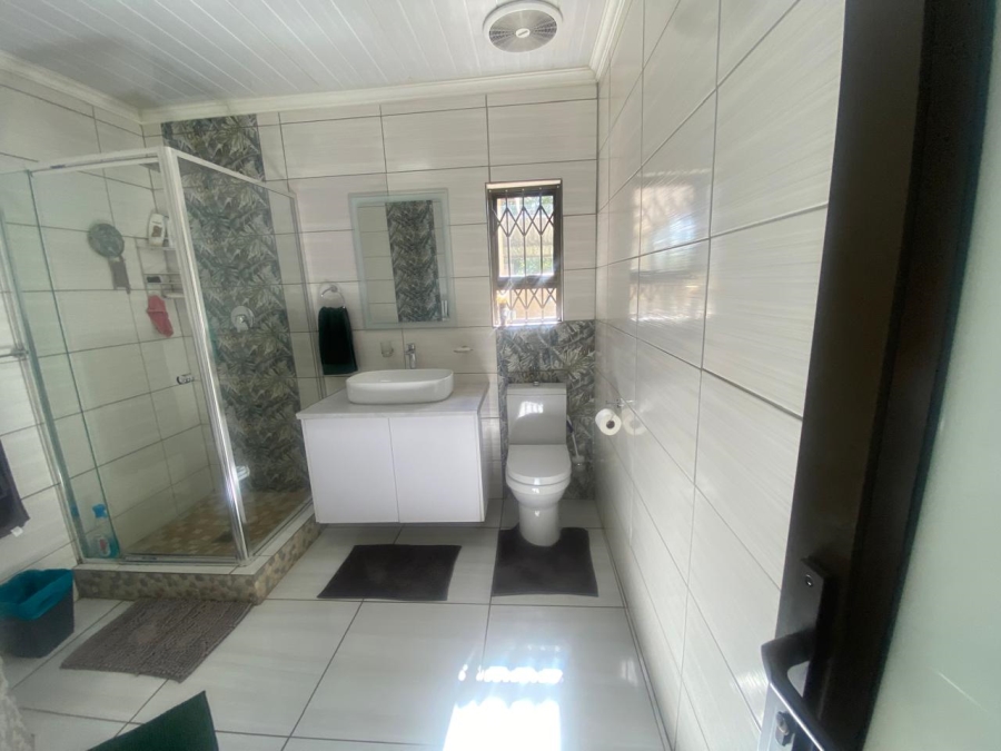 5 Bedroom Property for Sale in Mullerstuine Gauteng