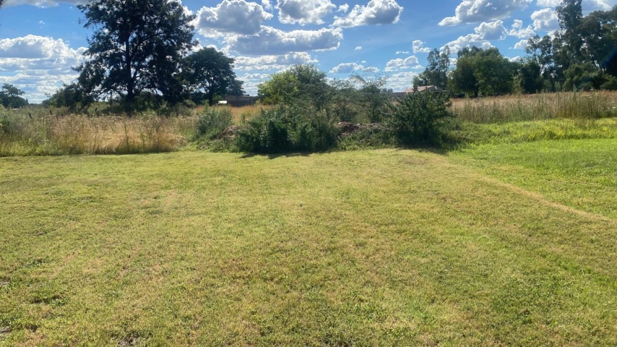 5 Bedroom Property for Sale in Mullerstuine Gauteng