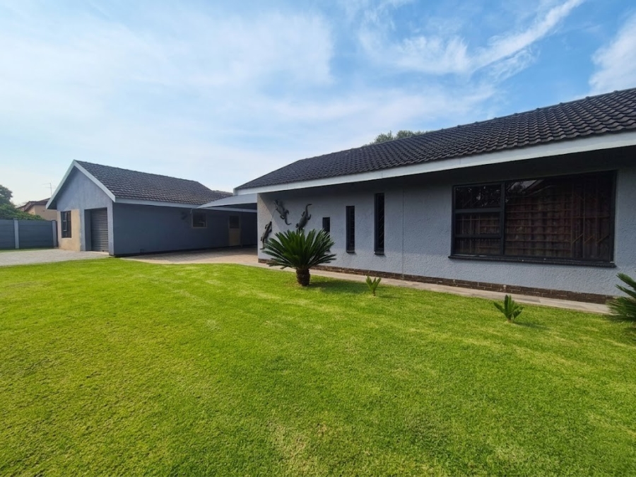 4 Bedroom Property for Sale in Sonland Park Gauteng