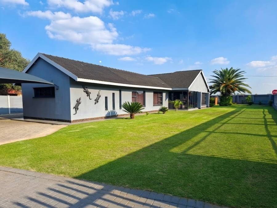 4 Bedroom Property for Sale in Sonland Park Gauteng
