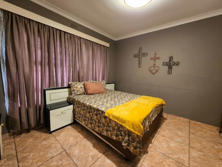 4 Bedroom Property for Sale in Sonland Park Gauteng