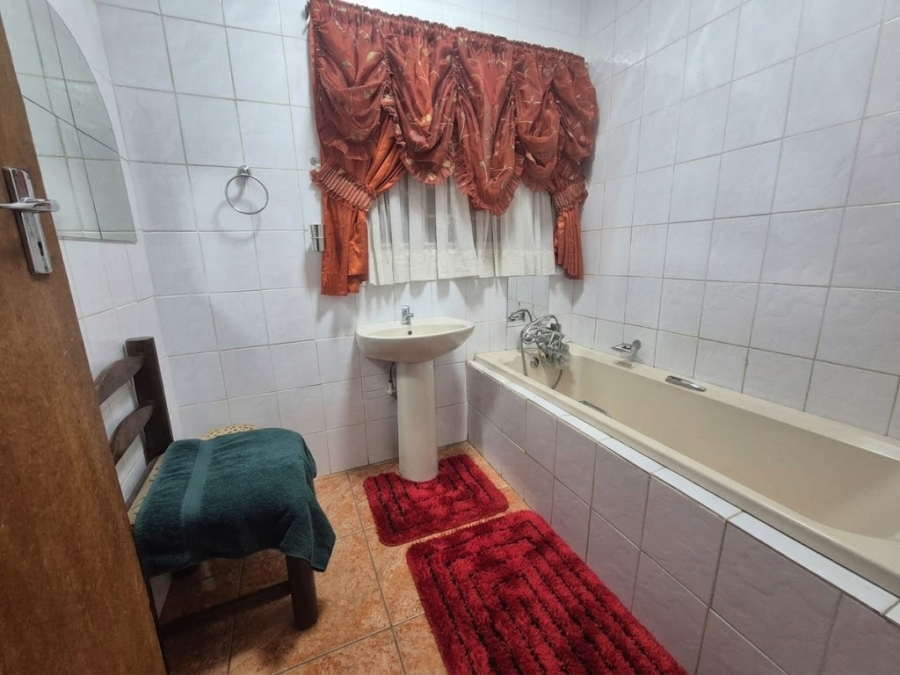 4 Bedroom Property for Sale in Sonland Park Gauteng