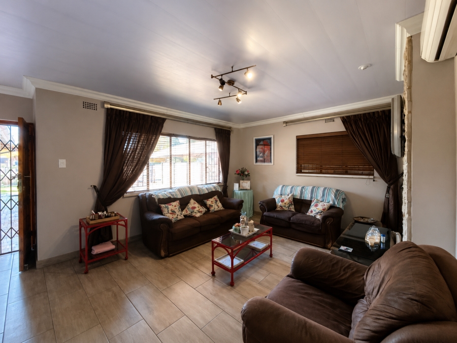 3 Bedroom Property for Sale in Vanderbijlpark CW 5 Gauteng