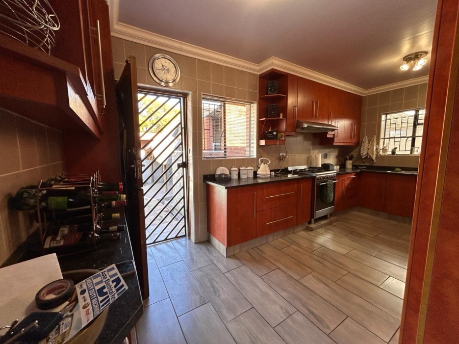 3 Bedroom Property for Sale in Vanderbijlpark CW 5 Gauteng
