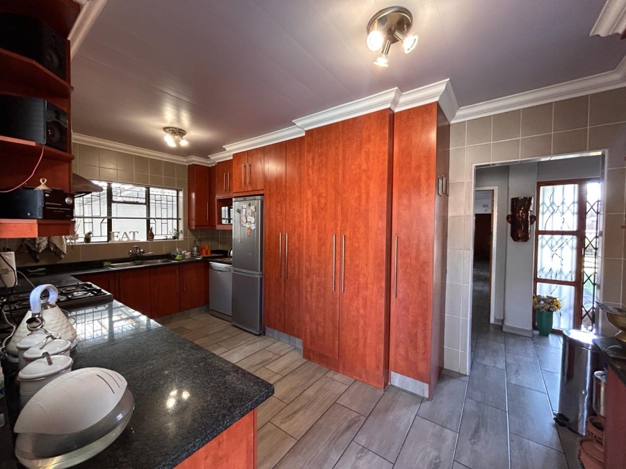 3 Bedroom Property for Sale in Vanderbijlpark CW 5 Gauteng