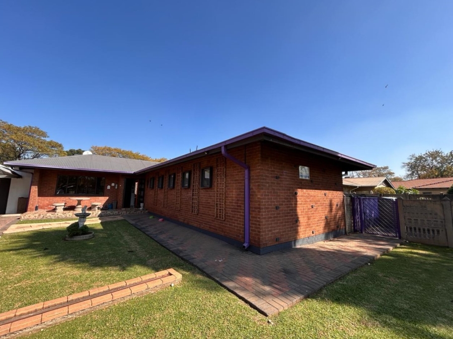 3 Bedroom Property for Sale in Vanderbijlpark CW 5 Gauteng