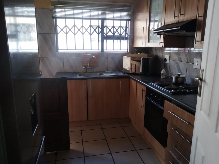 3 Bedroom Property for Sale in Golden Gardens Gauteng