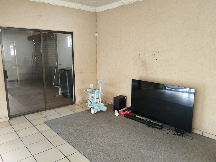 3 Bedroom Property for Sale in Golden Gardens Gauteng