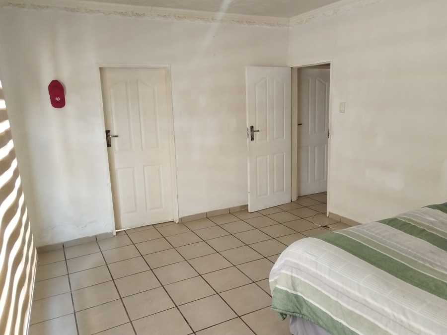 3 Bedroom Property for Sale in Golden Gardens Gauteng