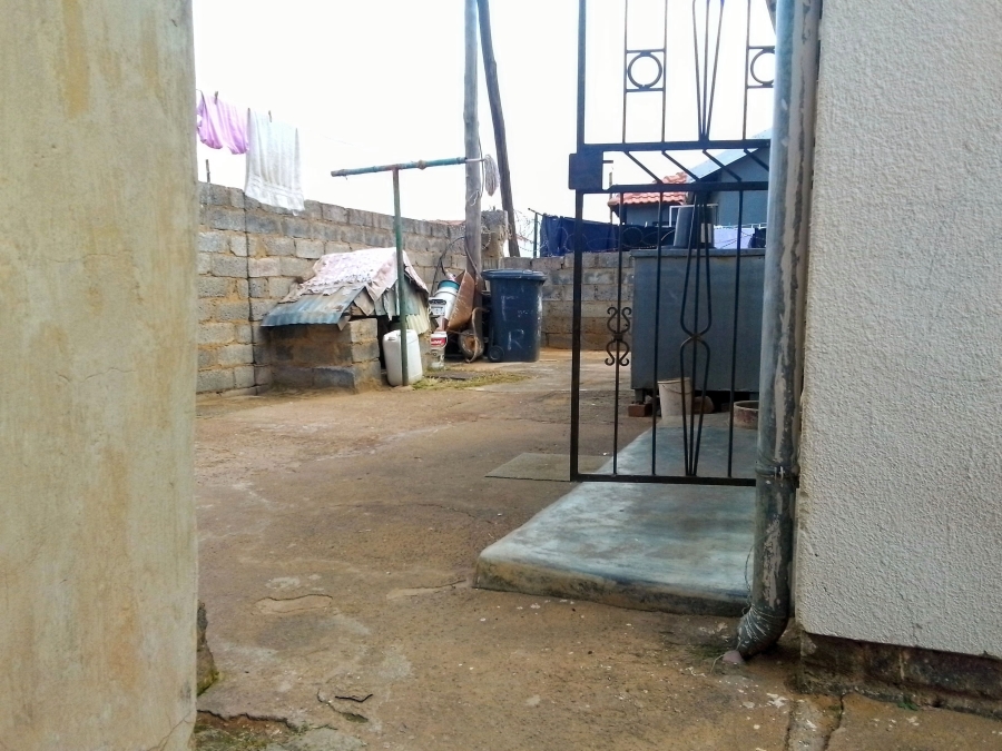2 Bedroom Property for Sale in Kagiso Gauteng