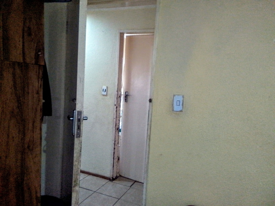 2 Bedroom Property for Sale in Kagiso Gauteng