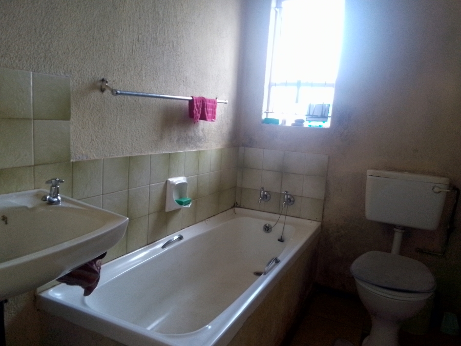 2 Bedroom Property for Sale in Kagiso Gauteng