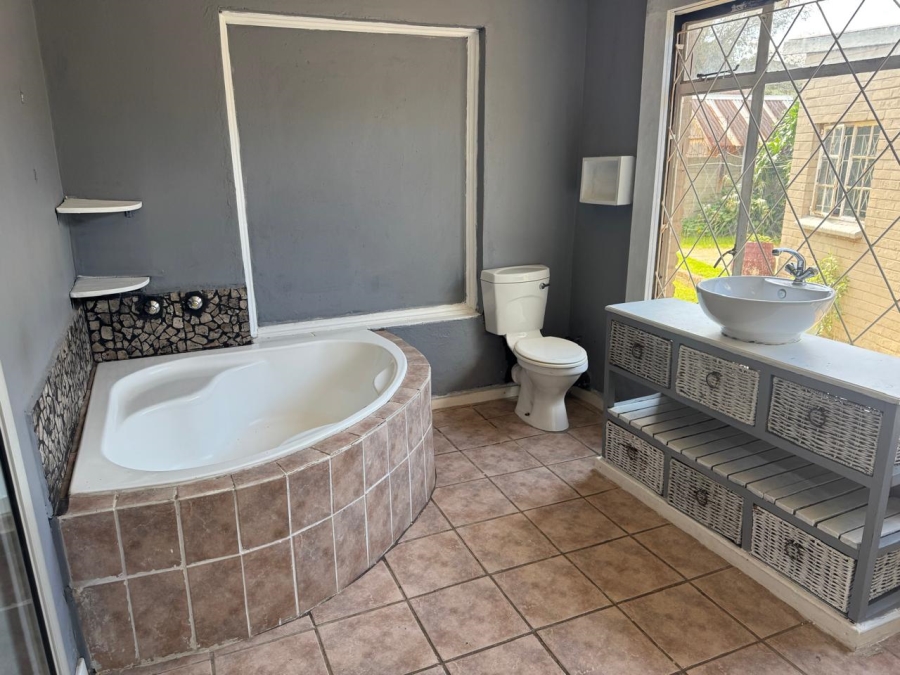 To Let 3 Bedroom Property for Rent in Brenthurst Gauteng