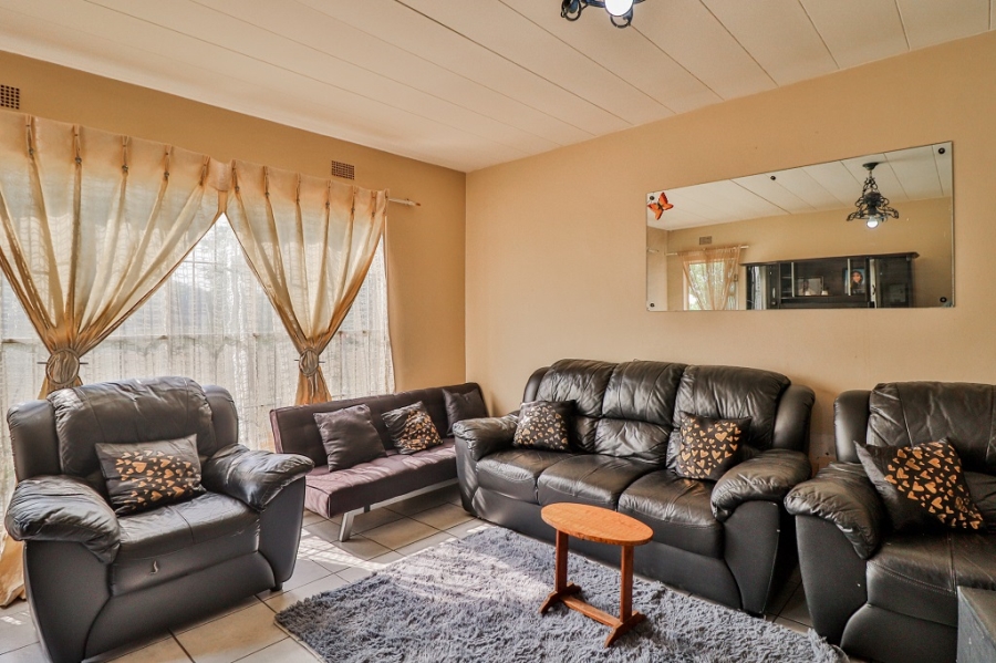 2 Bedroom Property for Sale in New Redruth Gauteng