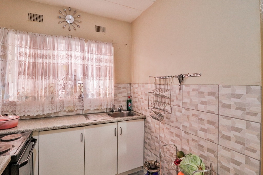 2 Bedroom Property for Sale in New Redruth Gauteng
