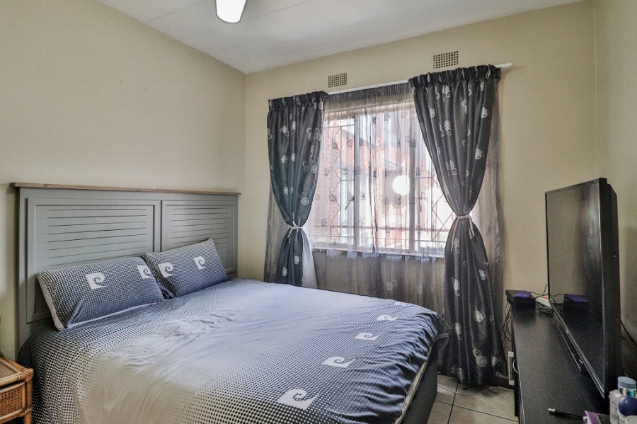 2 Bedroom Property for Sale in New Redruth Gauteng