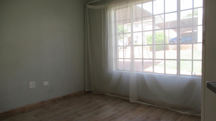 2 Bedroom Property for Sale in Elandspark Gauteng