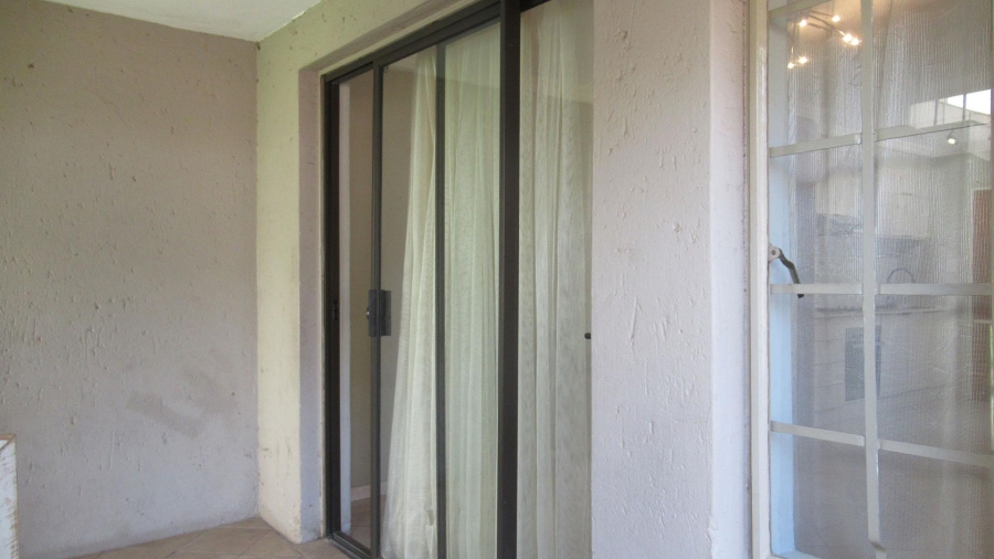 2 Bedroom Property for Sale in Elandspark Gauteng