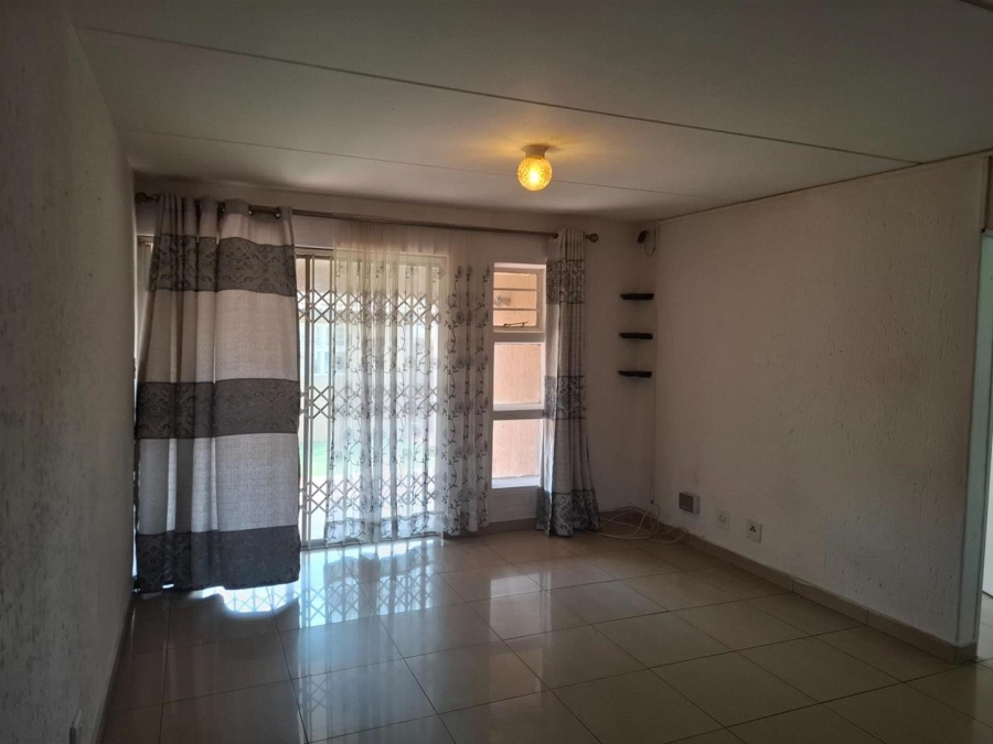 2 Bedroom Property for Sale in Mondeor Gauteng