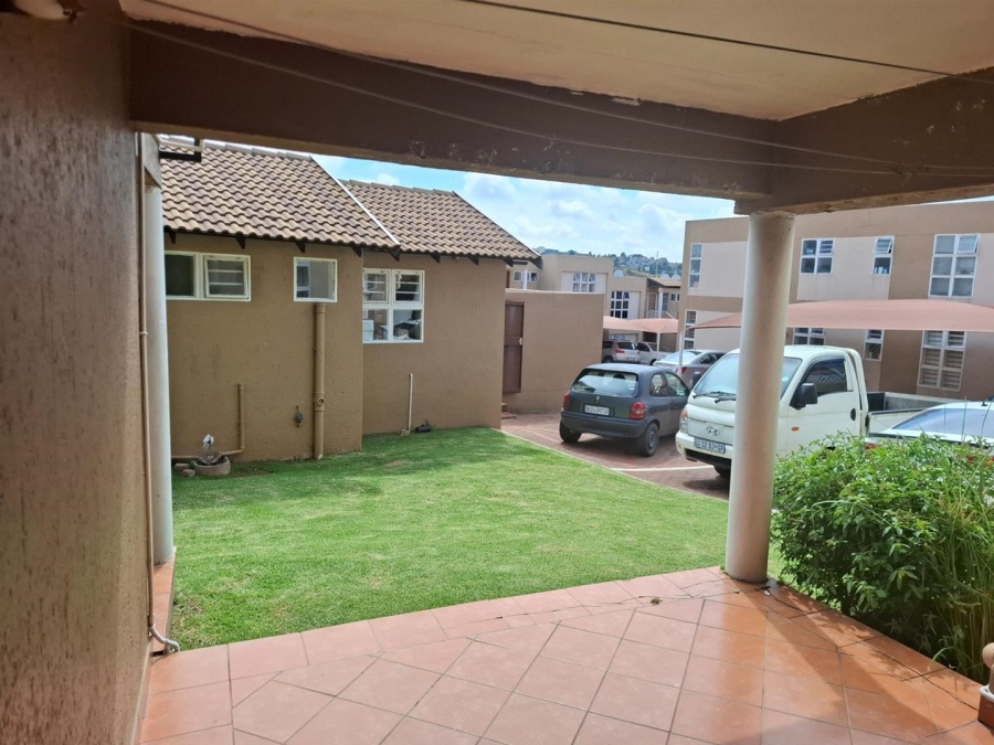 2 Bedroom Property for Sale in Mondeor Gauteng