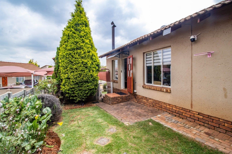 3 Bedroom Property for Sale in Ridgeway Gauteng
