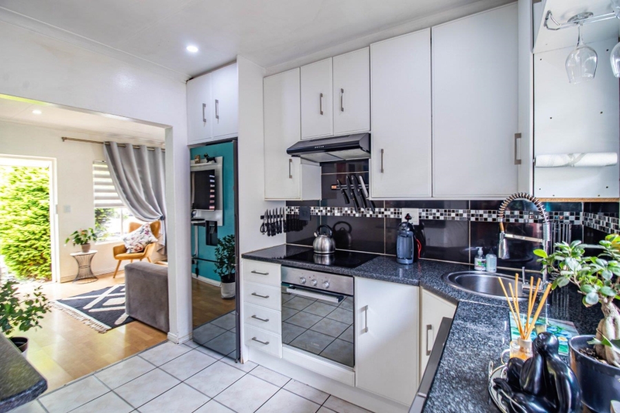 3 Bedroom Property for Sale in Ridgeway Gauteng