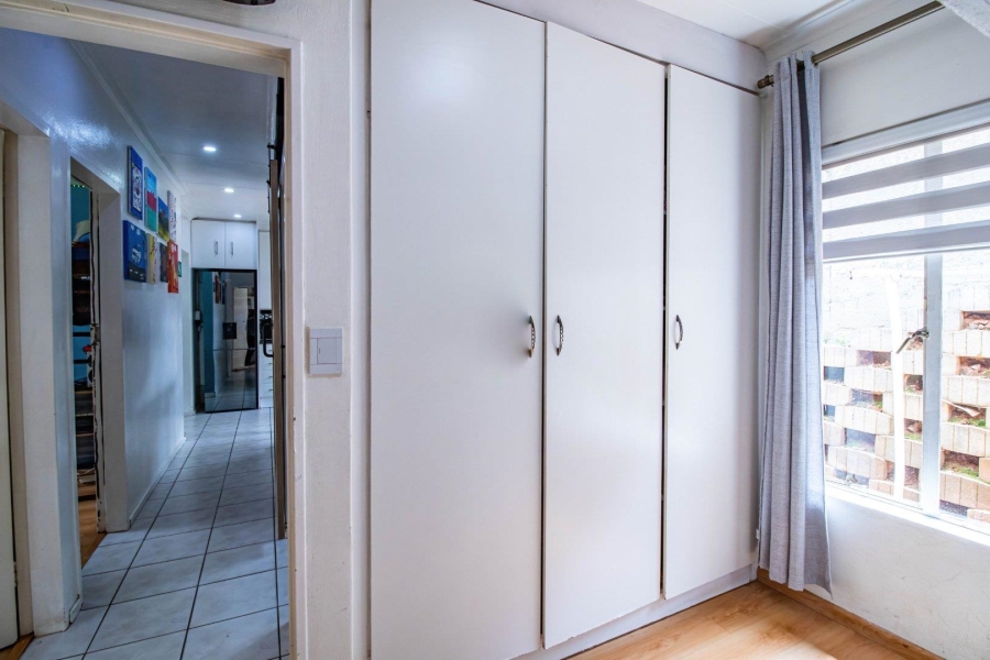 3 Bedroom Property for Sale in Ridgeway Gauteng