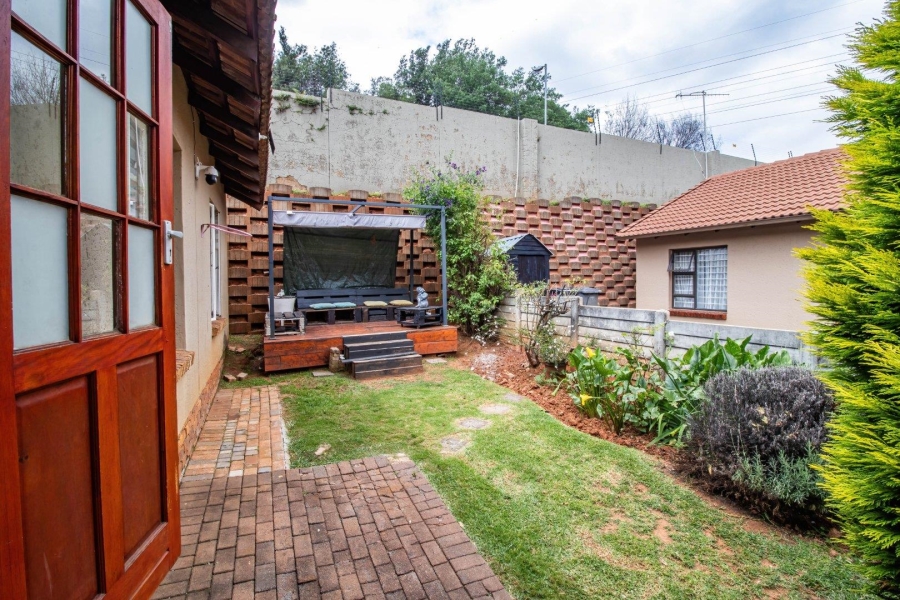3 Bedroom Property for Sale in Ridgeway Gauteng