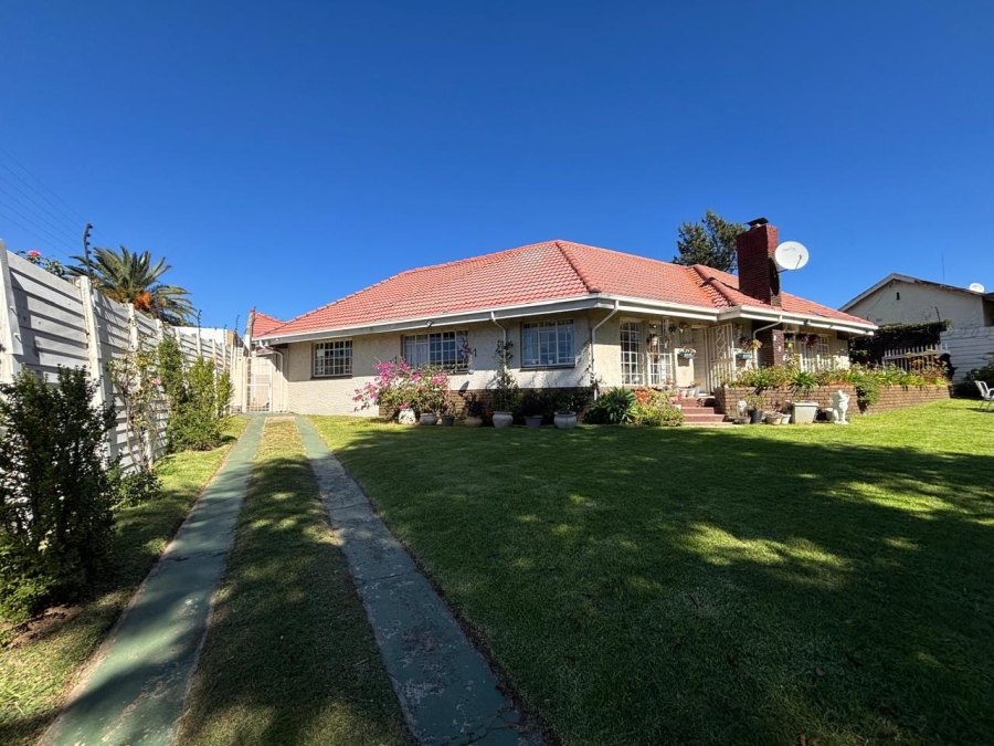 3 Bedroom Property for Sale in Mondeor Gauteng