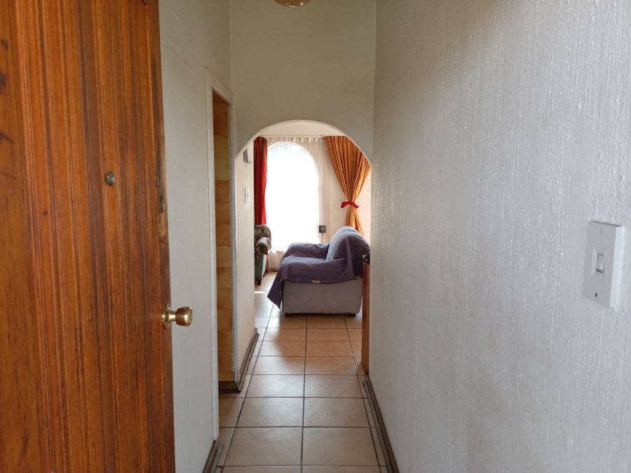 2 Bedroom Property for Sale in Albemarle Gauteng