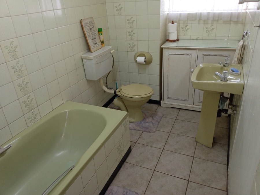 2 Bedroom Property for Sale in Albemarle Gauteng