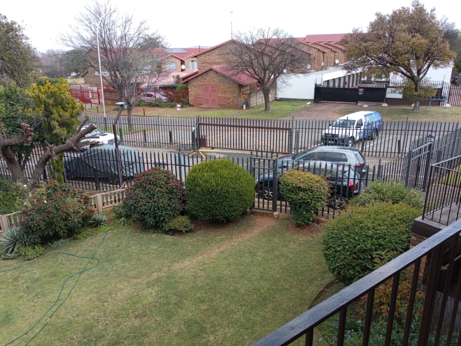 2 Bedroom Property for Sale in Albemarle Gauteng