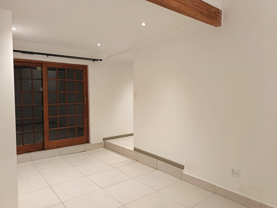 To Let 2 Bedroom Property for Rent in Ferndale Gauteng