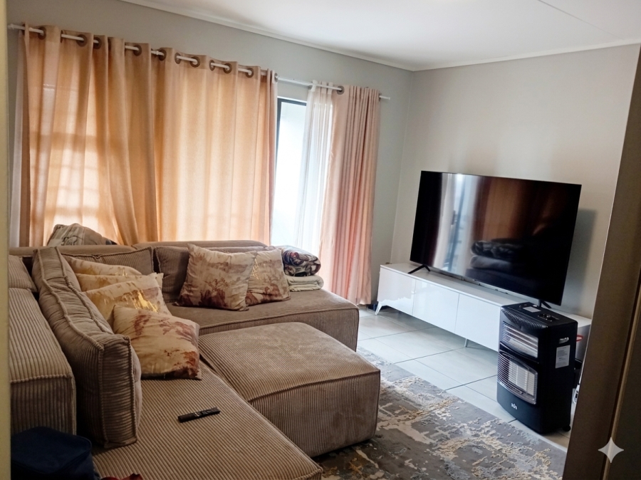 2 Bedroom Property for Sale in Amberfield Gauteng