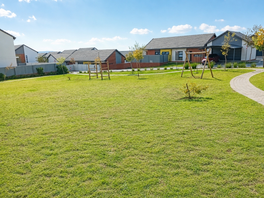 2 Bedroom Property for Sale in Amberfield Gauteng