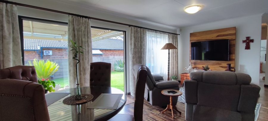 3 Bedroom Property for Sale in Rooihuiskraal North Gauteng