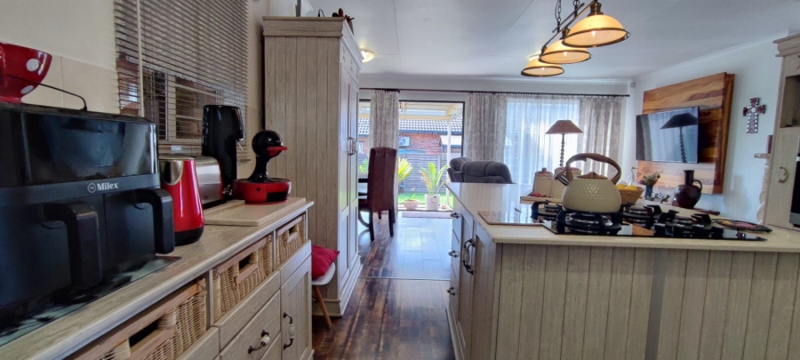 3 Bedroom Property for Sale in Rooihuiskraal North Gauteng