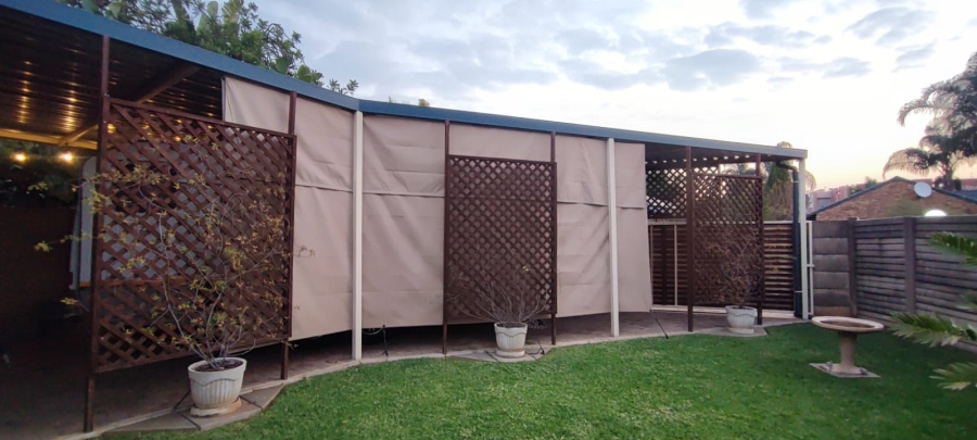 3 Bedroom Property for Sale in Rooihuiskraal North Gauteng