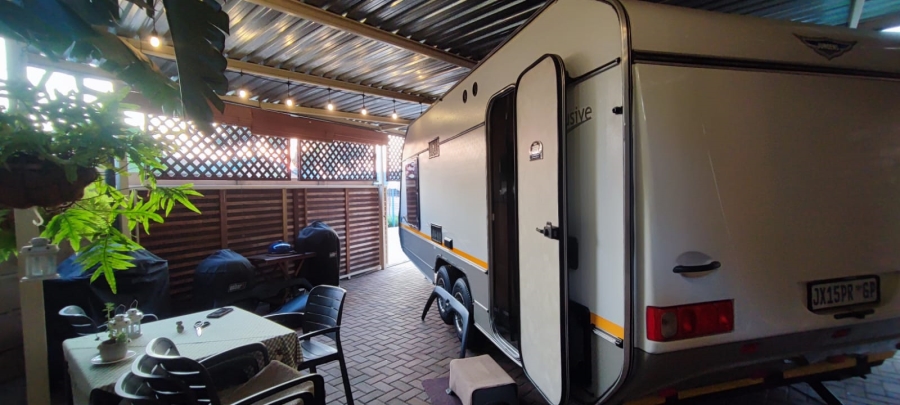 3 Bedroom Property for Sale in Rooihuiskraal North Gauteng