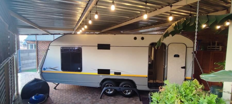 3 Bedroom Property for Sale in Rooihuiskraal North Gauteng