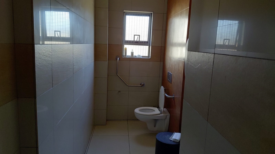 Commercial Property for Sale in Rhodesfield Gauteng