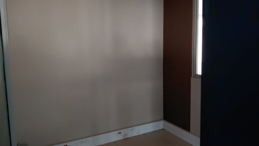 Commercial Property for Sale in Rhodesfield Gauteng