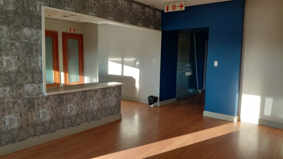 Commercial Property for Sale in Rhodesfield Gauteng