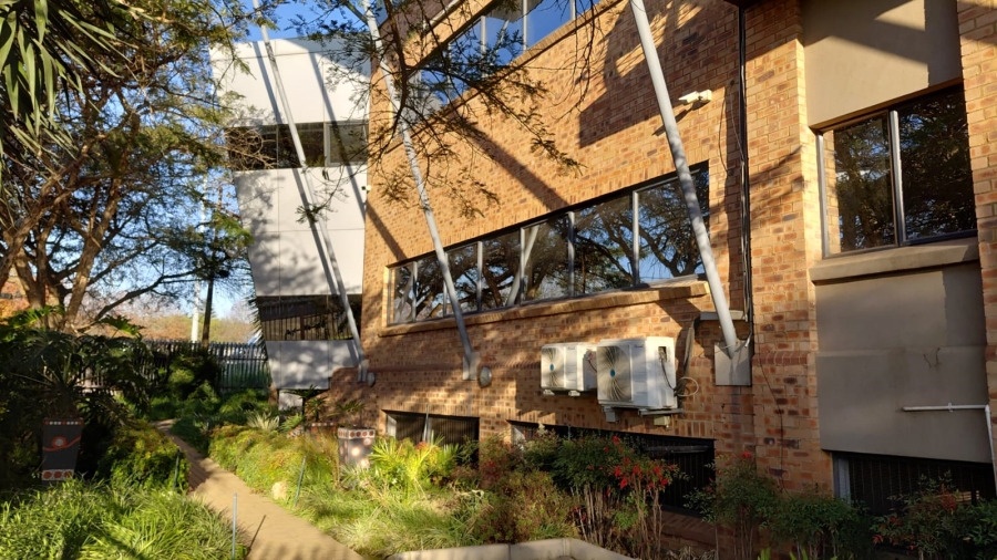 Commercial Property for Sale in Rhodesfield Gauteng